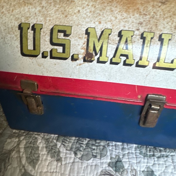 Vintage 1960s Aladdin U.S. Mail Dome Top Metal Lunchbox (No Thermos) - Picture 7 of 12